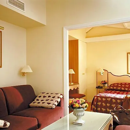 Unic Renoir Saint-germain Hotel Paris