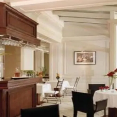 Unic Renoir Saint-germain 3*