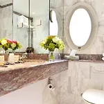 Unic Renoir Saint-germain Hotel 3*