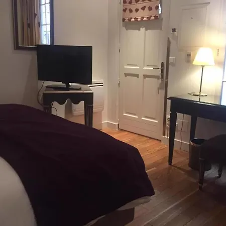 سويتس أونيك رونوار سان جيرمان باريس