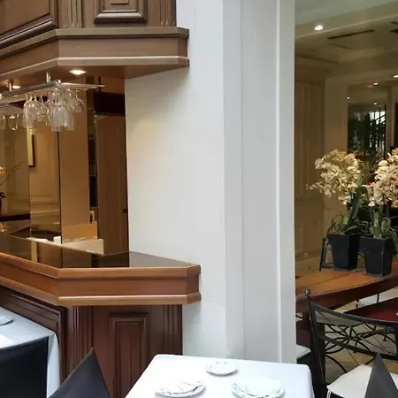 Unic Renoir Saint-germain Hotel Paryż