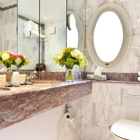 Unic Renoir Saint-germain Szálloda 3*