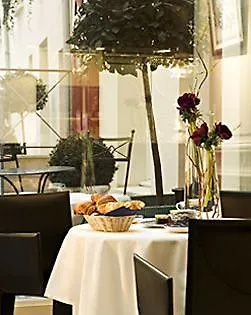 Hotel Unic Renoir Saint-germain Parigi