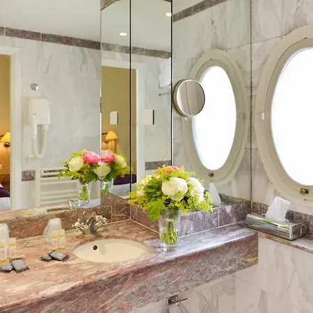 سويتس أونيك رونوار سان جيرمان فندق