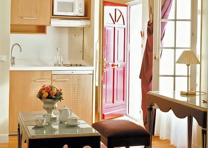 Unic Renoir Saint-germain Hotel 3*