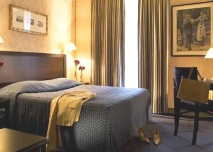 Hotel Unic Renoir Saint-germain Paris