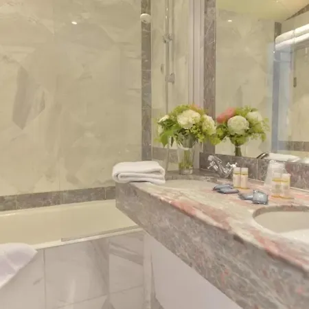 Unic Renoir Saint-germain Paryż